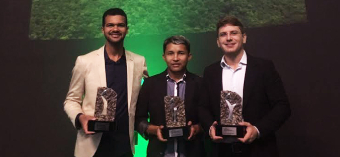 Jovens que participaram do Programa Pense Grande recebem prêmio Laureate Brasil por seus projetos