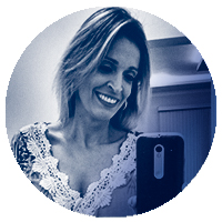 Imagem mostra Luciana Regina Negri