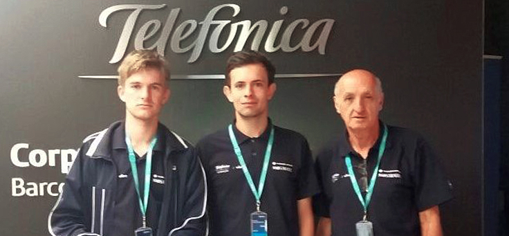 Klaus Holler e Luiz Perez Fruscaldo , ao lado do educador Elmar Corrêa criaram o Demape – Dispositivo Eletrônico de Monitoramento e Assistência para Emergências.