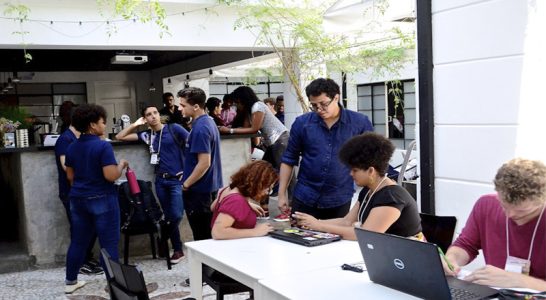 Jovens do Programa Pense Grande
