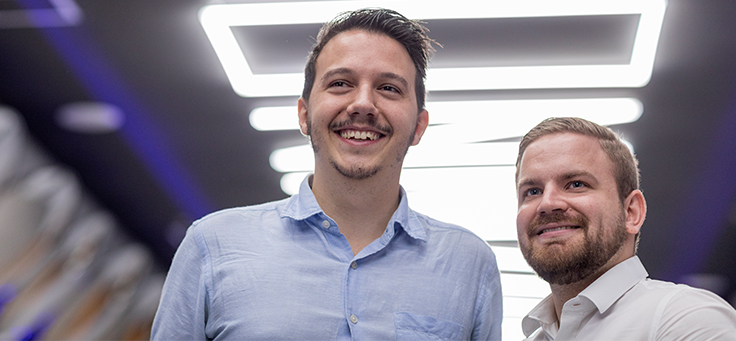 Criadores do empreendimento Simbiose Social posam para foto