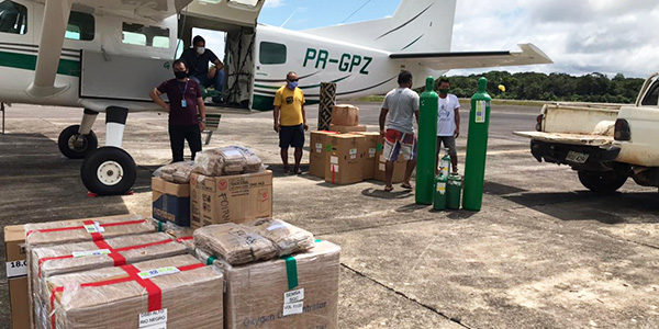 Imagem registra a doação de equipamentos médicos doados pela Fundação Telefônica Vivo em ação emergencial de apoio ao Amazonas