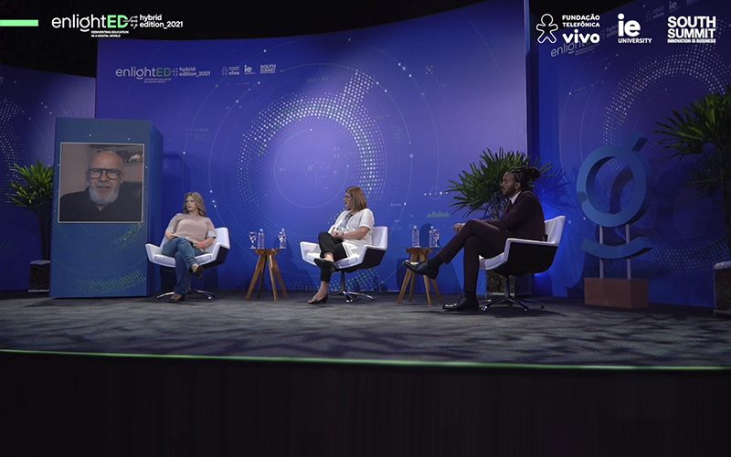 palestrantes convidados para um dos paineis enlightED Brasil falam sobre a educação pós-pandemia