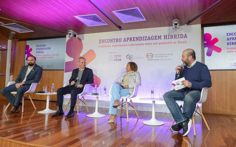Roni Miranda, Maria Elizabete de Araújo e Fred Amancio participam da mesa “Experiências nacionais: reflexão sobre as práticas”, mediado por Americo Mattar