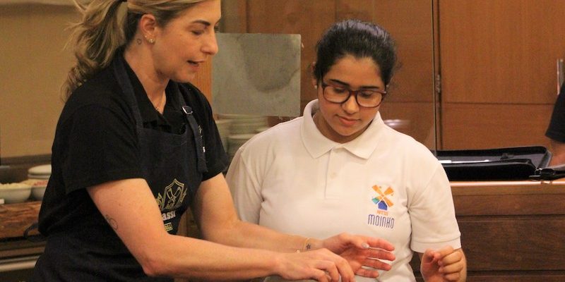 Workshop para estudantes da Afesu Moinho foi muito além do ensino sobre o preparo de comida para um churrasco