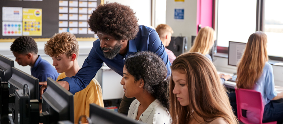 Imagem ilustra a matéria que exemplifica o termo ferramentas digitais na educação.