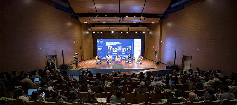 Imagem ilustra a matéria que exemplifica o termo tecnologia na educação